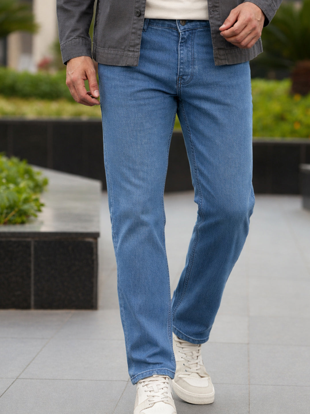 Men's Light Blue Regular Fit Washed Jeans Stretchable