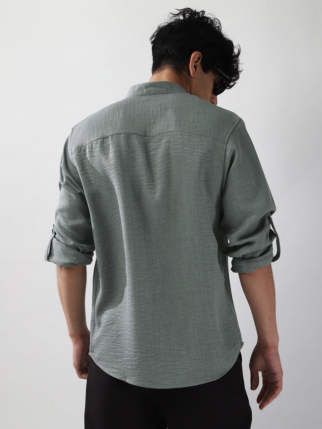 Men's Metallic Blue Linen Blend Full Sleeve Relaxed Fit Mandarin Collar Casual Solid Shirt